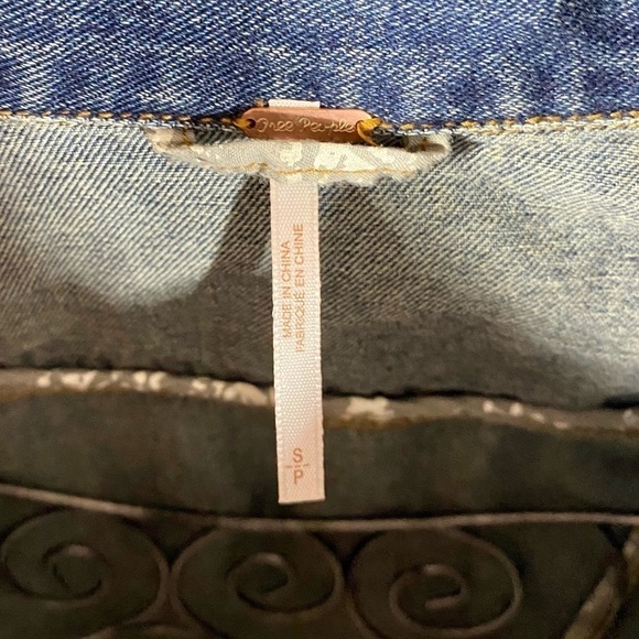 Free People fitted indigo button up denim jacket size S - Picture 4 of 11